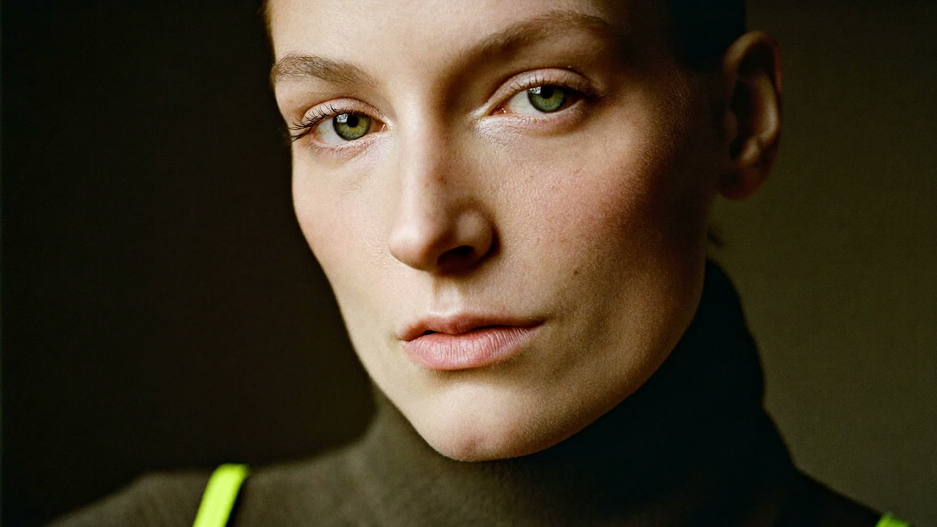 Hyperrealistic AI model close-up with cinematic human motion